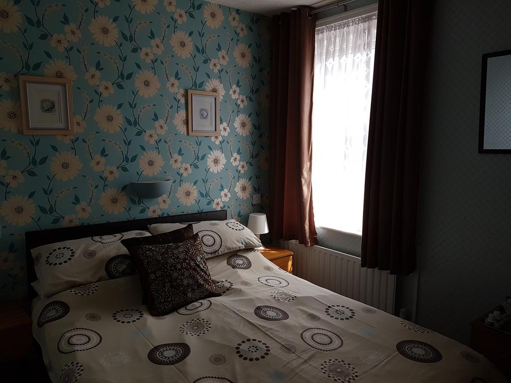 Kings Court Families & Couples Bed and Breakfast Μπλάκπουλ Εξωτερικό φωτογραφία
