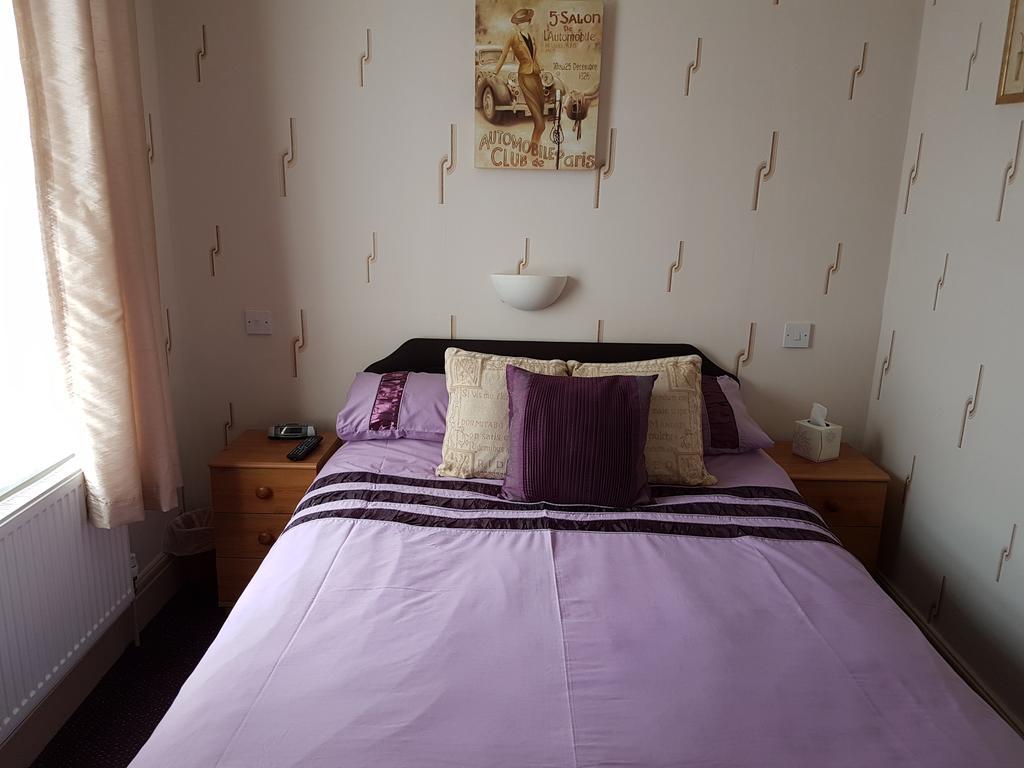 Kings Court Families & Couples Bed and Breakfast Μπλάκπουλ Εξωτερικό φωτογραφία
