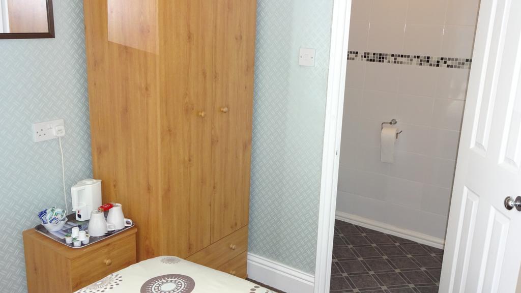 Kings Court Families & Couples Bed and Breakfast Μπλάκπουλ Εξωτερικό φωτογραφία