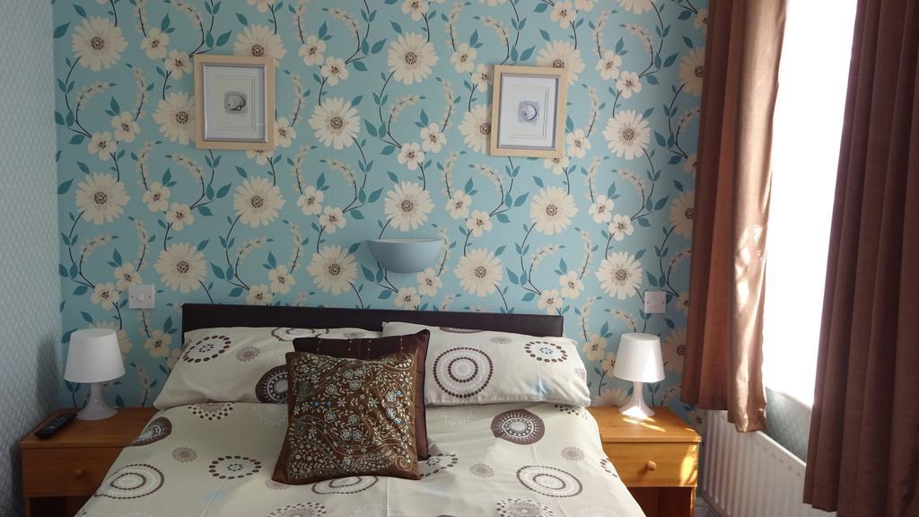 Kings Court Families & Couples Bed and Breakfast Μπλάκπουλ Εξωτερικό φωτογραφία