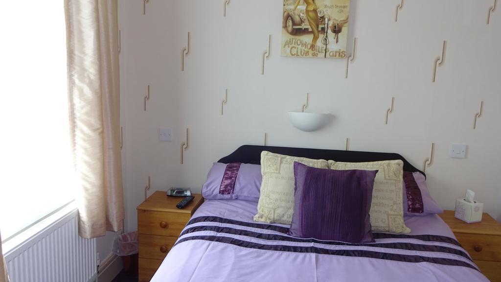 Kings Court Families & Couples Bed and Breakfast Μπλάκπουλ Εξωτερικό φωτογραφία