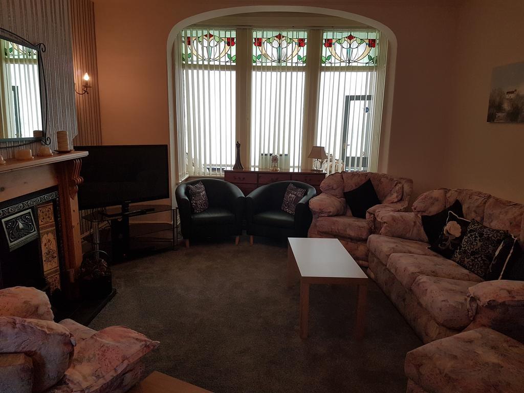 Kings Court Families & Couples Bed and Breakfast Μπλάκπουλ Εξωτερικό φωτογραφία