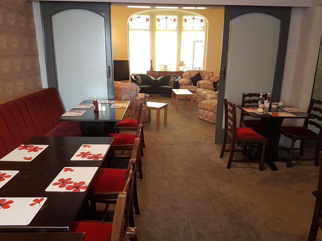 Kings Court Families & Couples Bed and Breakfast Μπλάκπουλ Εξωτερικό φωτογραφία