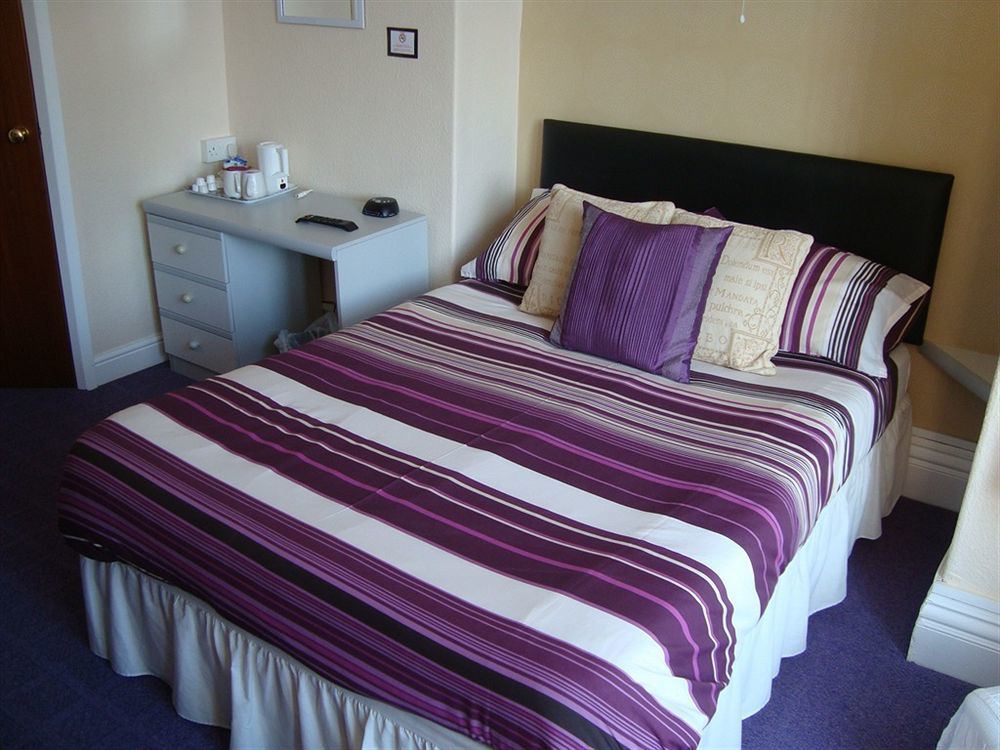 Kings Court Families & Couples Bed and Breakfast Μπλάκπουλ Εξωτερικό φωτογραφία