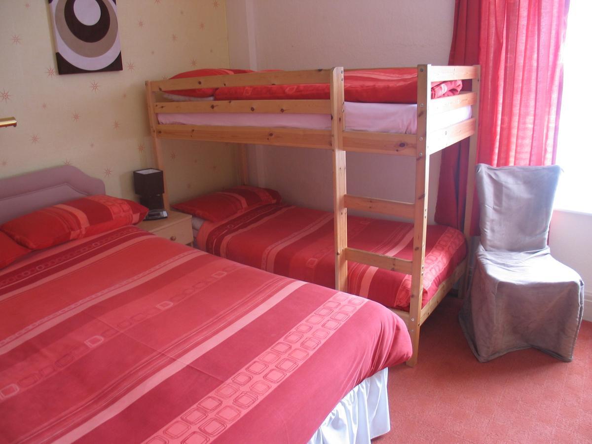Kings Court Families & Couples Bed and Breakfast Μπλάκπουλ Εξωτερικό φωτογραφία