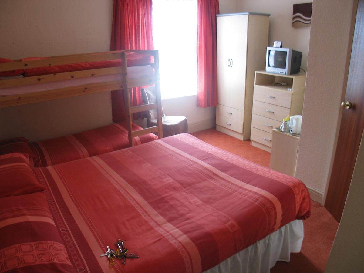Kings Court Families & Couples Bed and Breakfast Μπλάκπουλ Εξωτερικό φωτογραφία