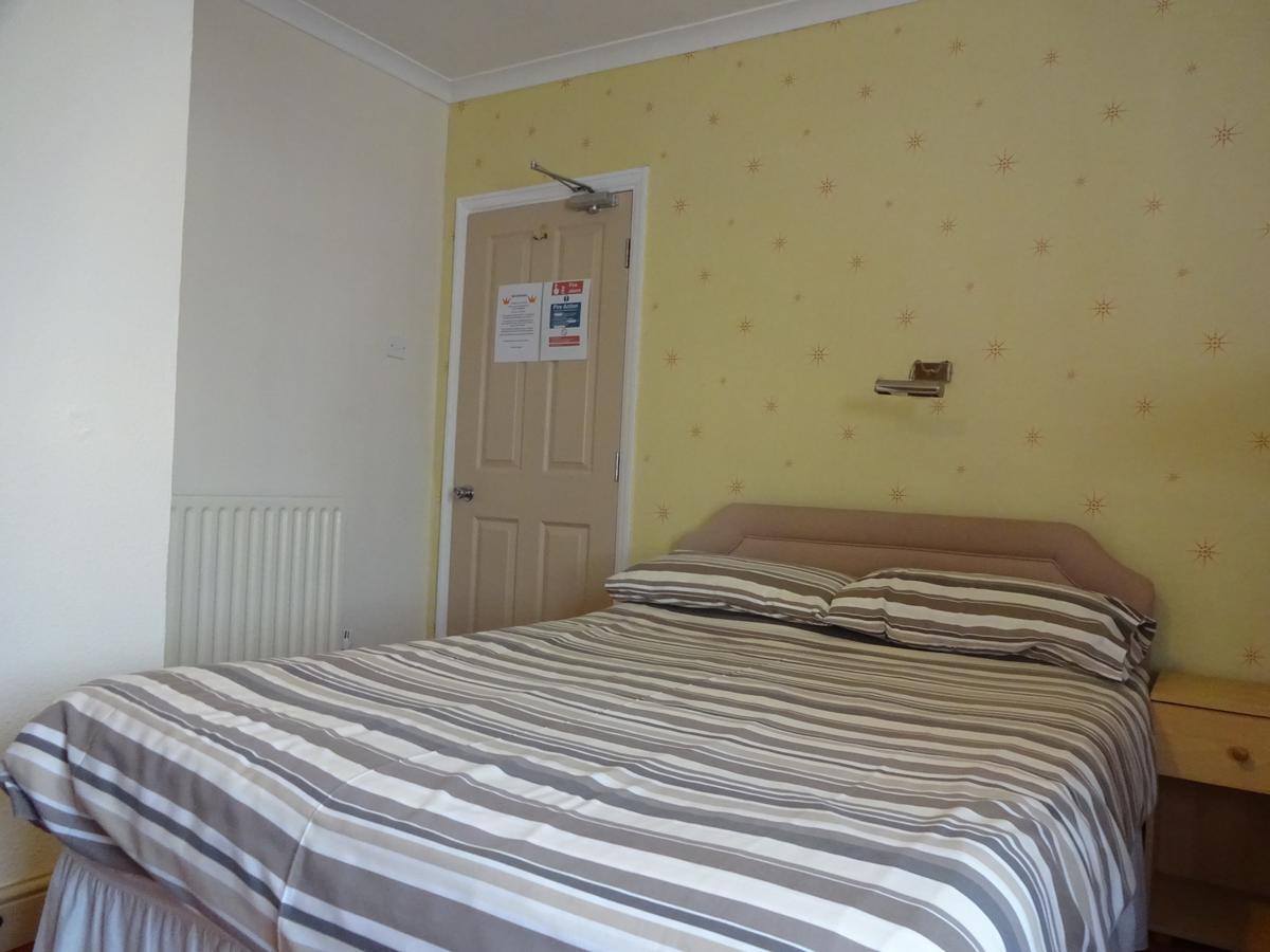 Kings Court Families & Couples Bed and Breakfast Μπλάκπουλ Εξωτερικό φωτογραφία